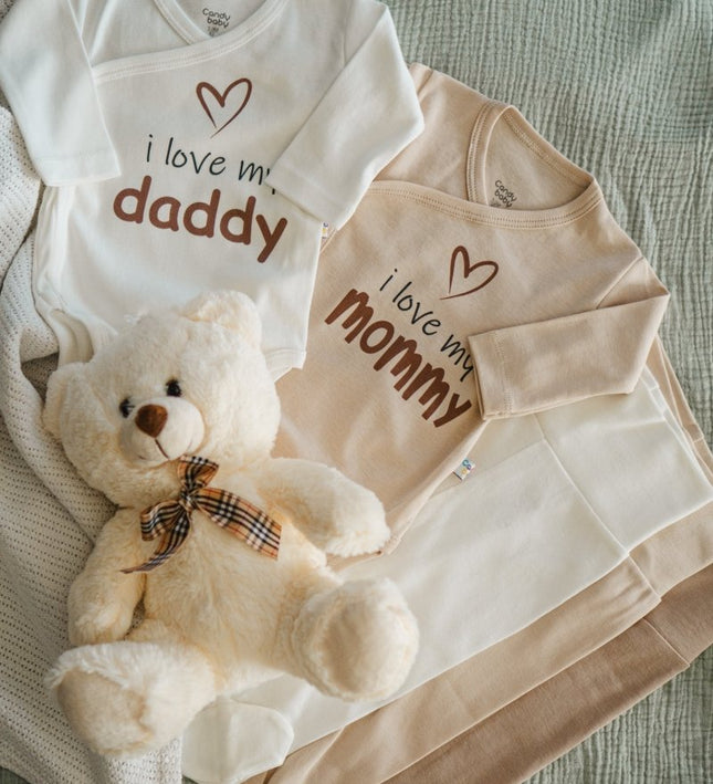 Бебешко боди комплект - прегърни ме - „Обичам Мама и Тате“