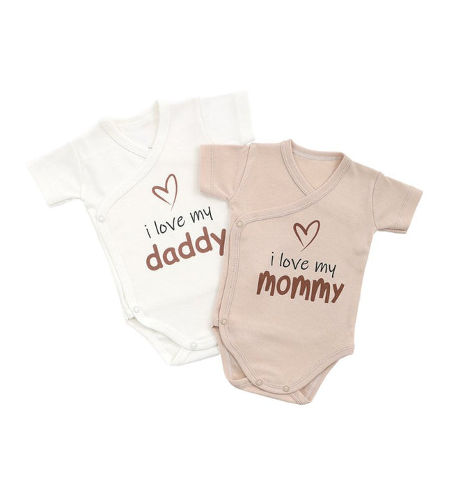 Бебешко боди комплект с къс ръкав - прегърни ме - „Обичам Мама и Тате“